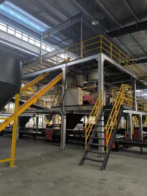 Duvar panelleri oluşturma makinesi XPS yalıtım kiremit arka karton üretim hattı ile donatılmıştır