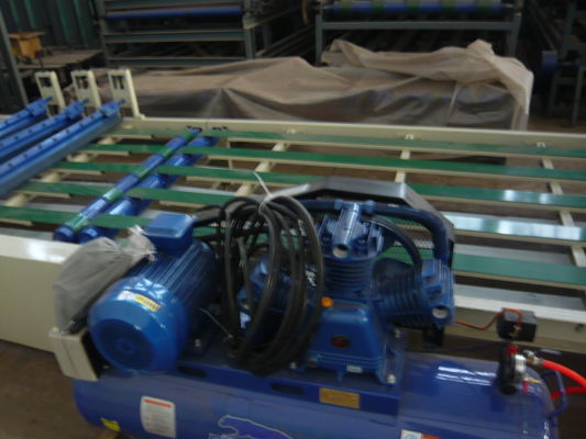 Enerji Verimli Çelik Doku 1.5 * 18 m Fiber Çimento Kapı İçin Kapı İmalat Makineleri