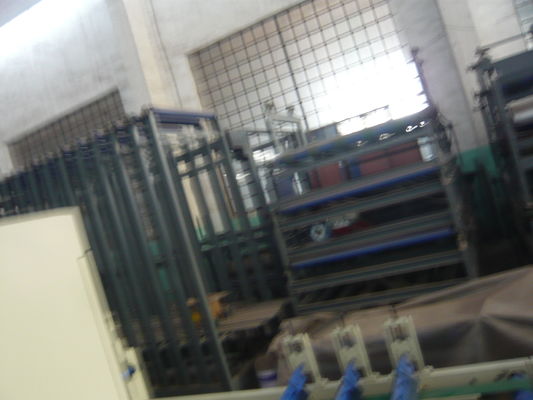 Enerji Verimli Çelik Doku 1.5 * 18 m Fiber Çimento Kapı İçin Kapı İmalat Makineleri