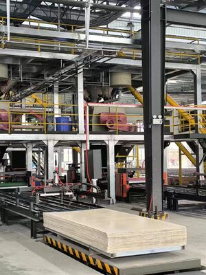 Duvar panelleri oluşturma makinesi XPS yalıtım kiremit arka karton üretim hattı ile donatılmıştır