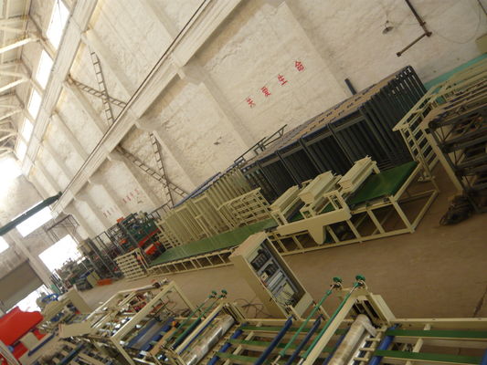 Günde 1200 Levha 8 Saat Kapasiteli Otomatik Yangına Dayanıklı MgO Levha Üretim Hattı Makinesi