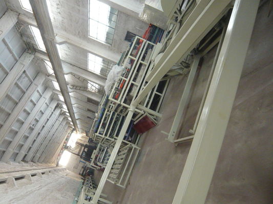 Yanmaz Dekoratif Malzemeler İçin Sandviç Panel Üretim Makinesi